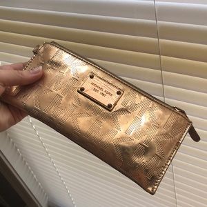 MICHAEL KORS patent wristlet